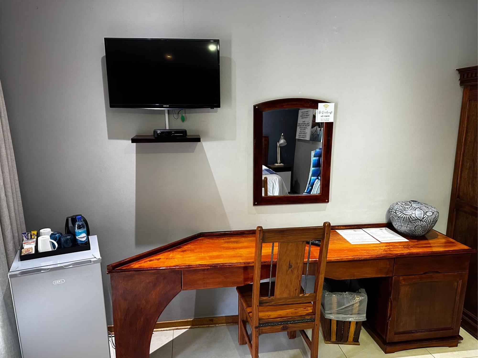 Meyers Guesthouse Jwaneng المظهر الخارجي الصورة